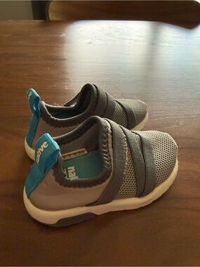 Native Phoenix Kid’s Gray and Teal Slip-On Shoes